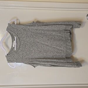 💕 Active USA cold shoulder lightweight sweater